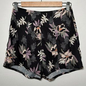 Karibik Floral Shorts - Size S